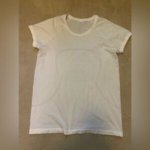 Lululemon short sleeved shirt sz. 12
